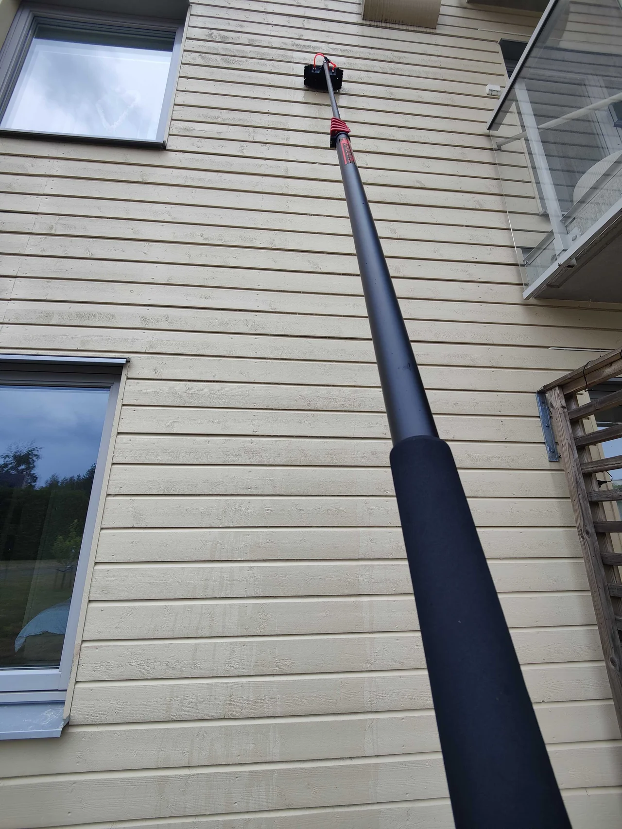 Professional facade cleaning service