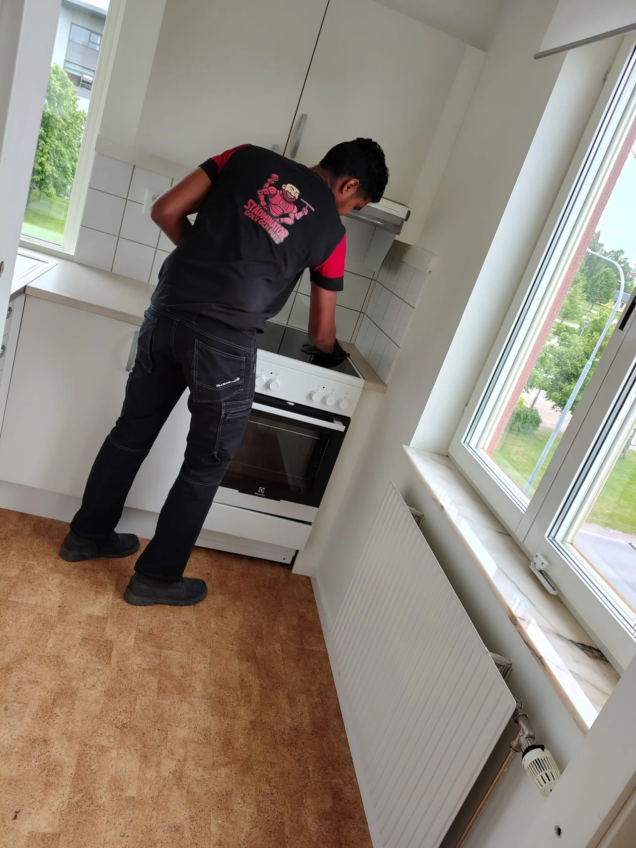 Professional move-out cleaning service