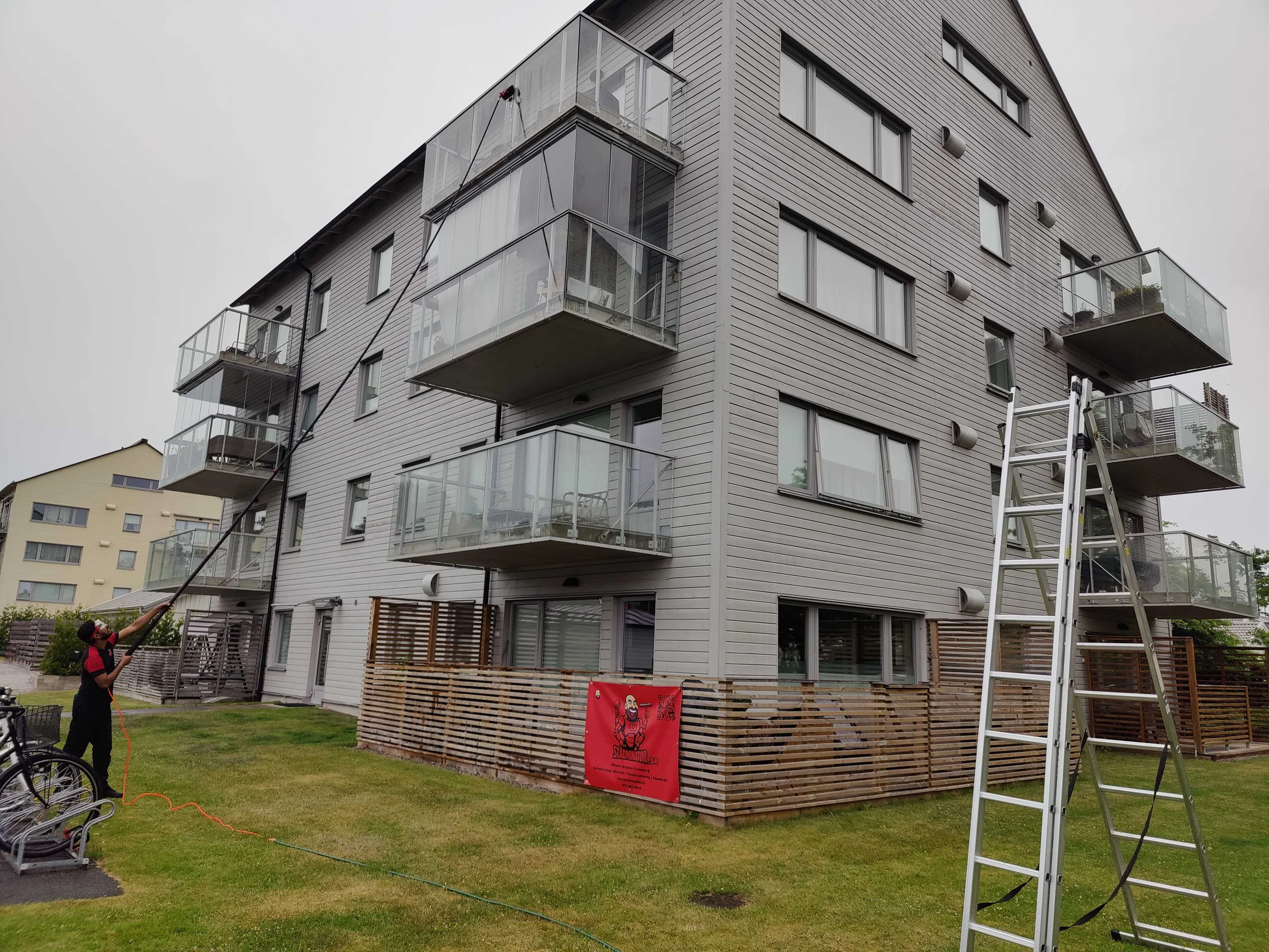 Professional facade cleaning service