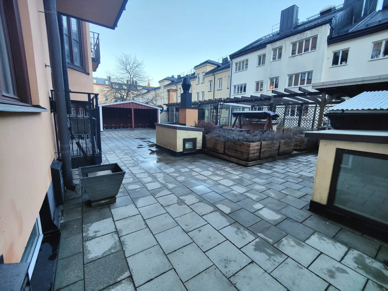 Professional garage cleaning service