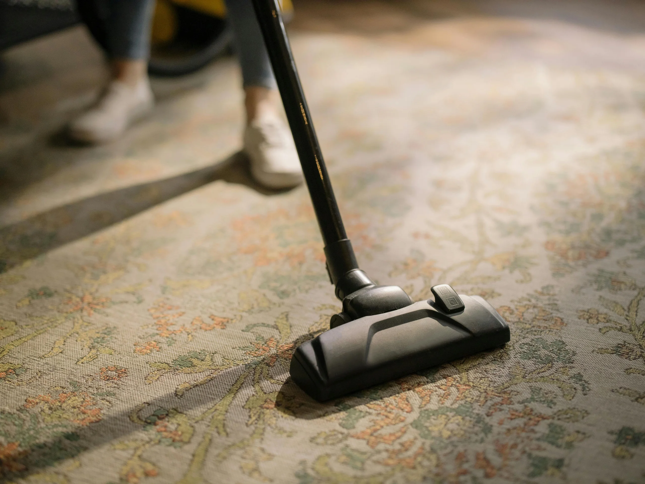 Floor cleaning and maintenance service