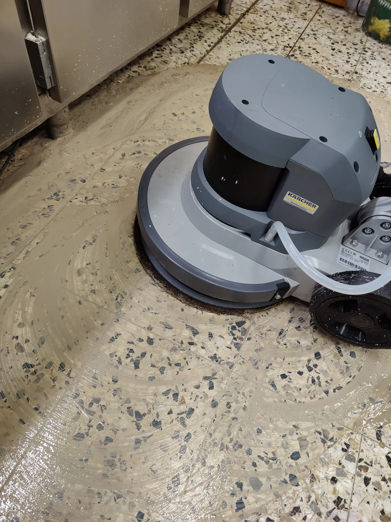Floor cleaning and maintenance service