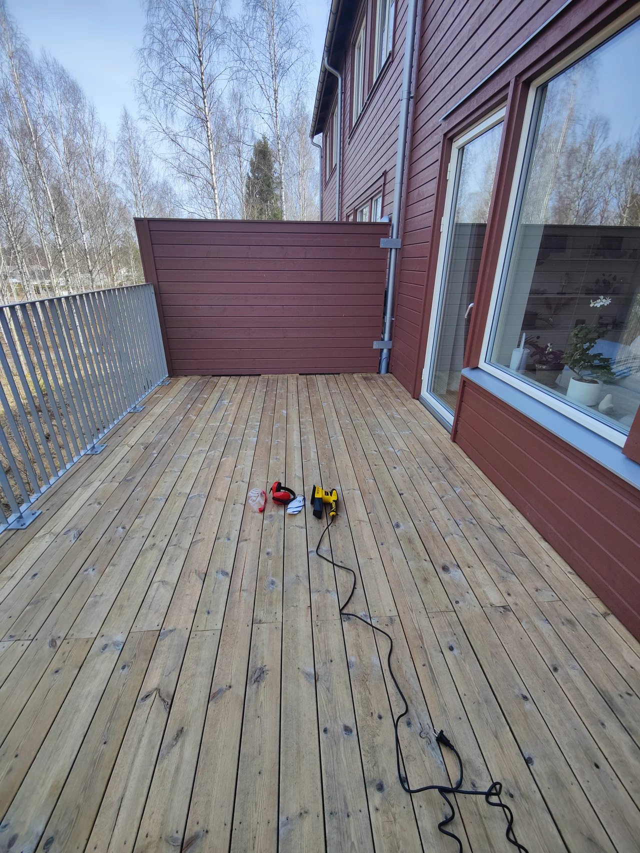 Floor cleaning and maintenance service