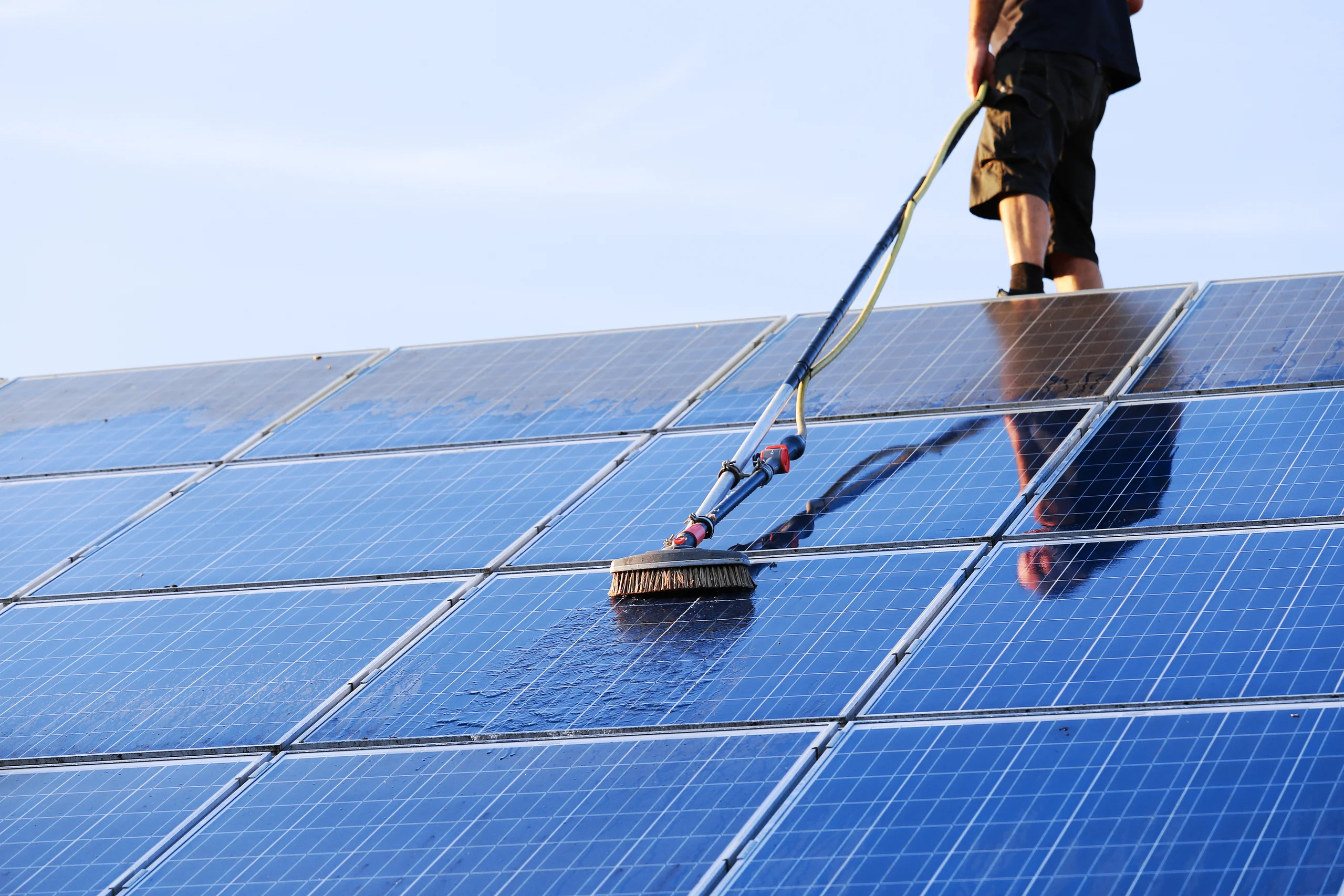 Professional solar panel cleaning service
