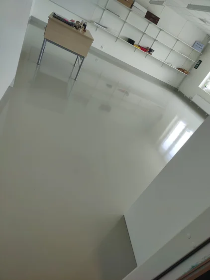 Floor cleaning and maintenance service